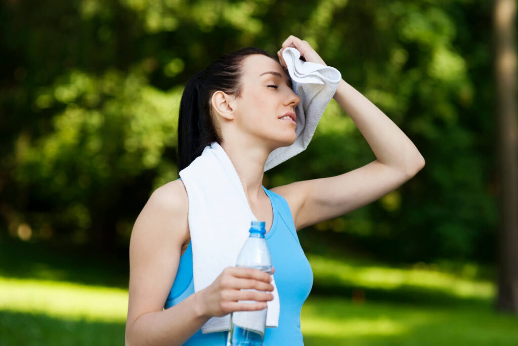 hydrate and manage asthma symptoms